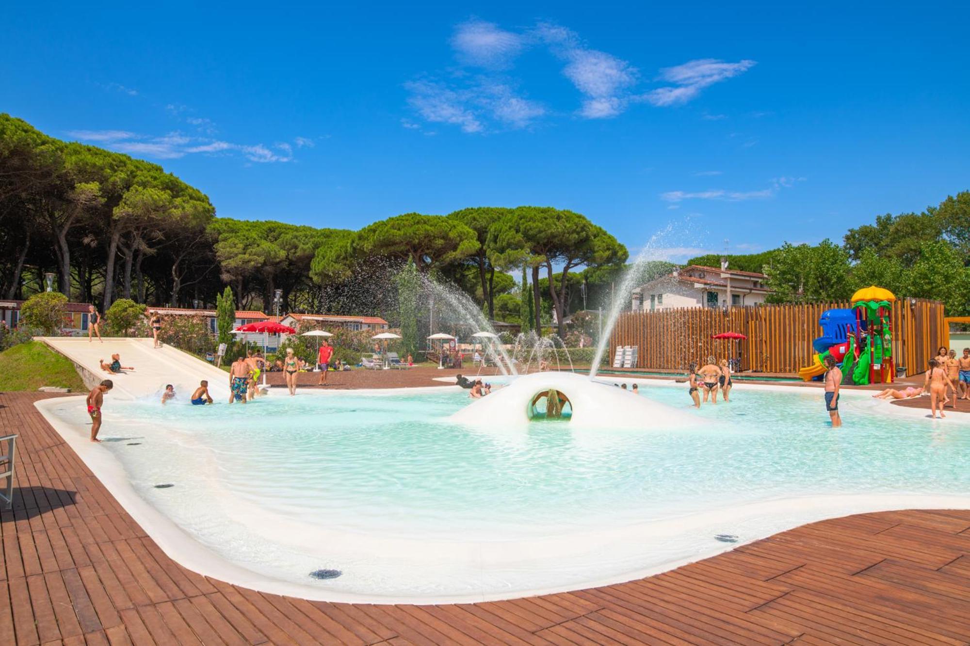 Pineta Sul Mare Camping Village 切塞纳蒂科 外观 照片